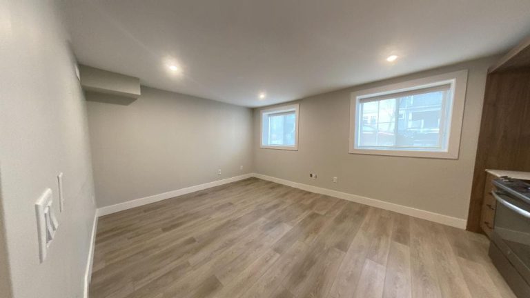 5726 Inglis Street Suite 101 04202022 162444