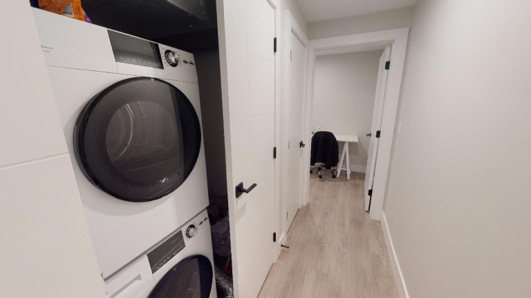 5726 Inglis Street Suite 103 05302022 172800