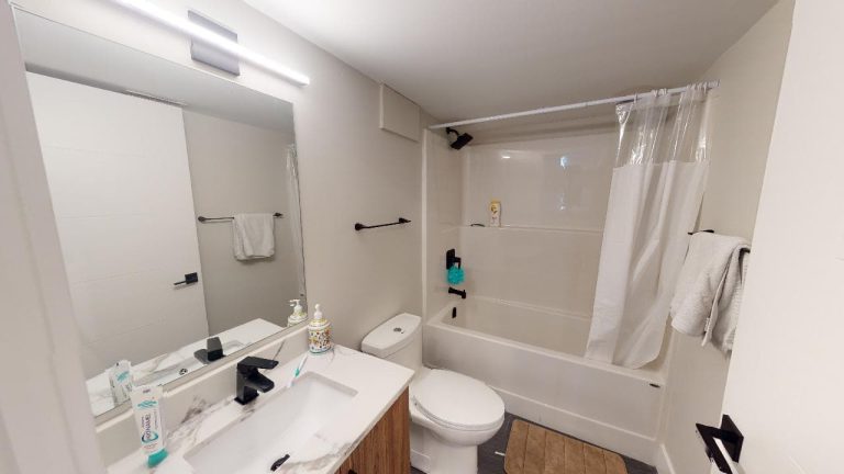 5726 Inglis Street Suite 103 05302022 172905