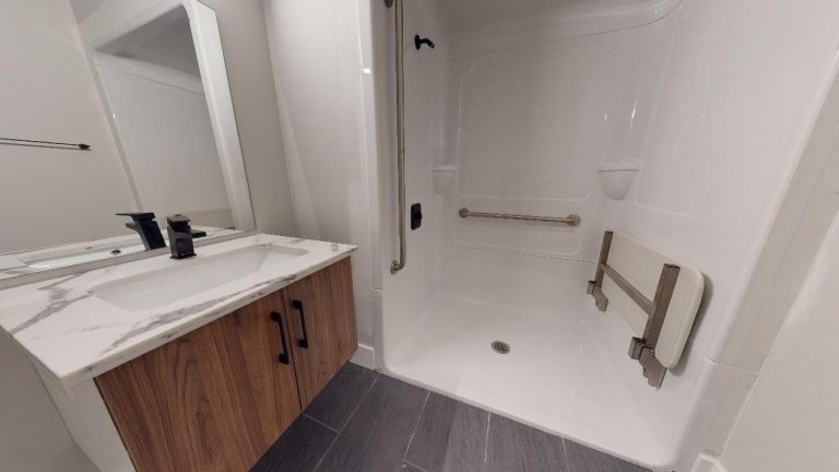 5726 Inglis Street Suite 203 07042023 112747