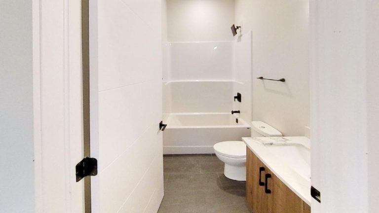 5726 Inglis Street Suite 302 Bathroom