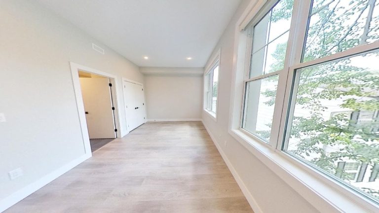 5726 Inglis Street Suite 303 07312021 165216