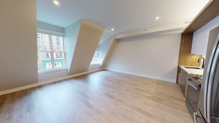5726 Inglis Street Suite 403 01292024 181330