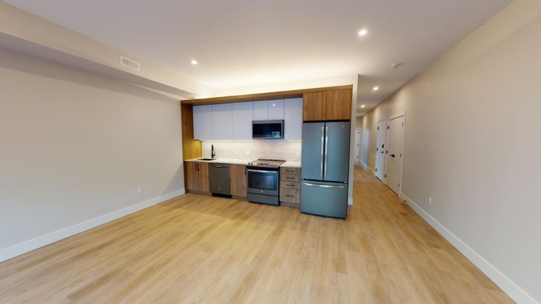 5726 Inglis Street Suite 403 01292024 181357