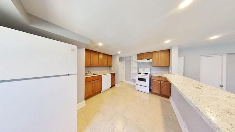 6056 South Street Apartment 1 09182024 113704