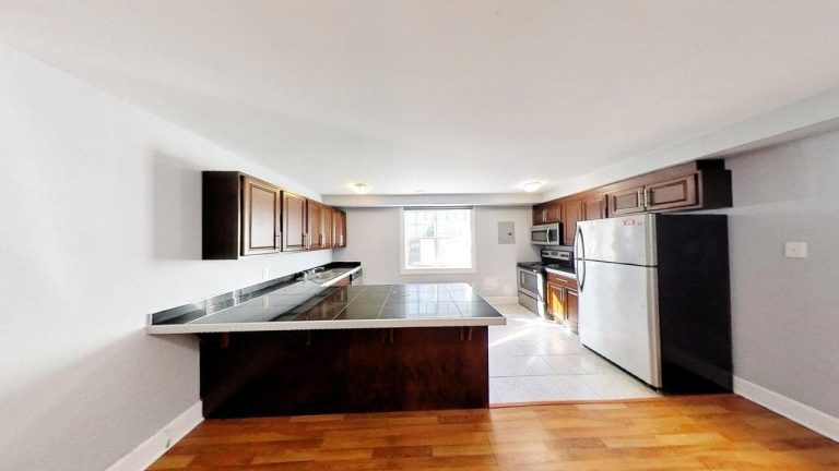 6056 South Street Apartment 2 09182024 113333