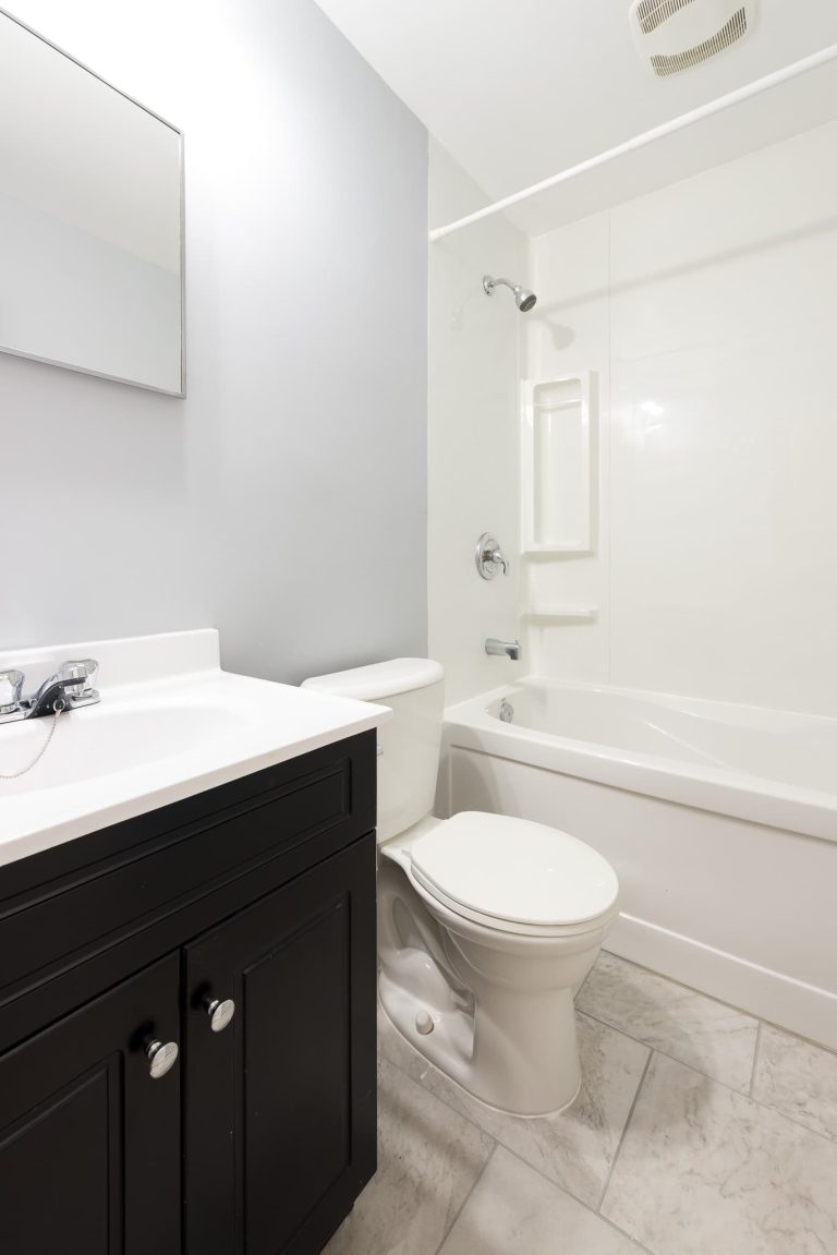 6059 7 Bathroom