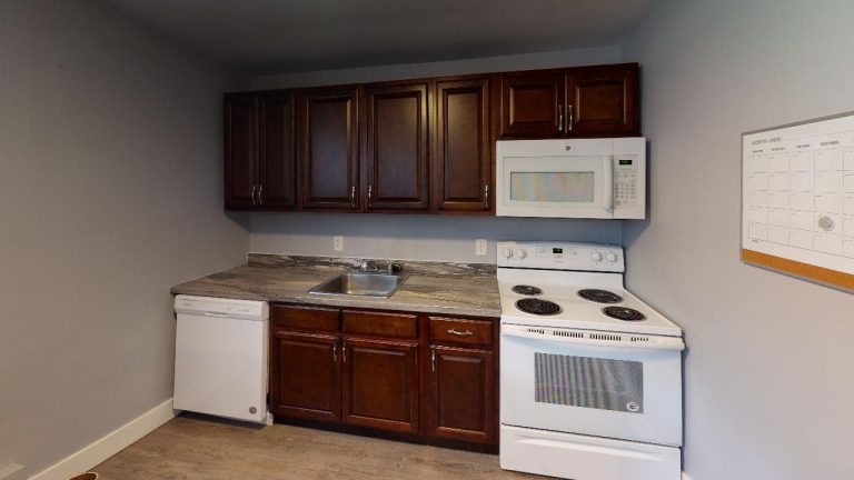 6060 South St Apt 1 Kitchen(1)