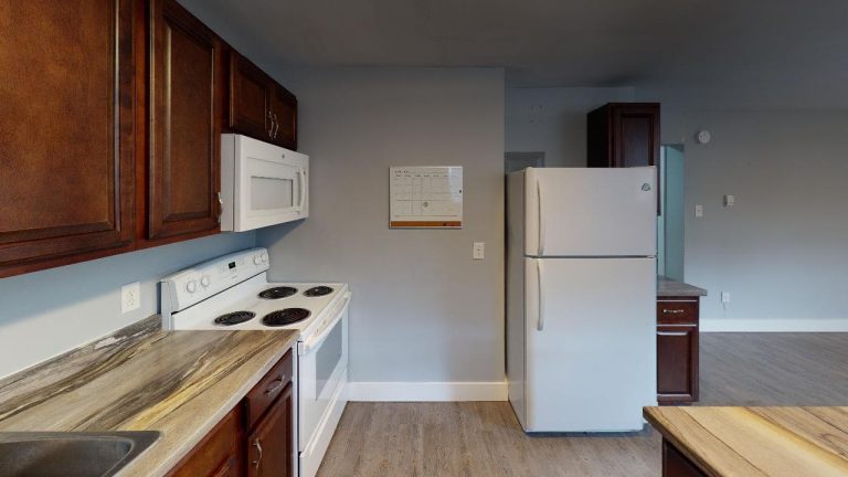 6060 South St Apt 1 Kitchen