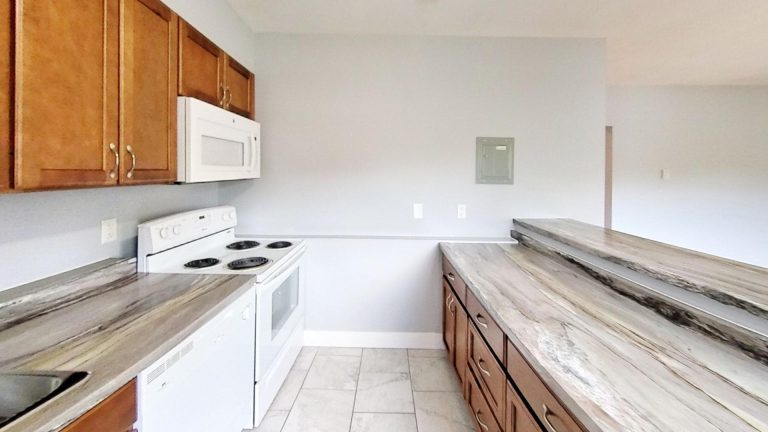 6060 South Street Apartment 9 Kitchen