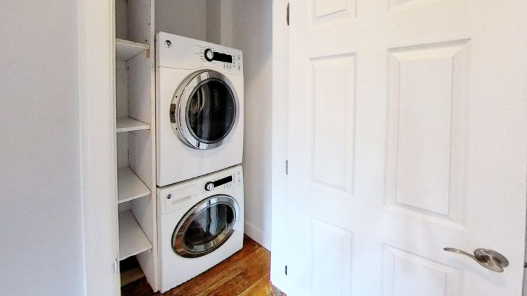 6060 South Street Apartment 9 Laundry