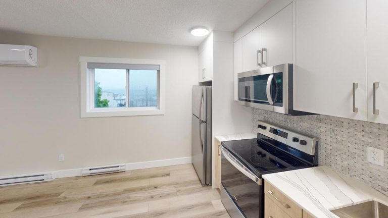 6140 Lady Hammond Road Apartment 305 Kitchen