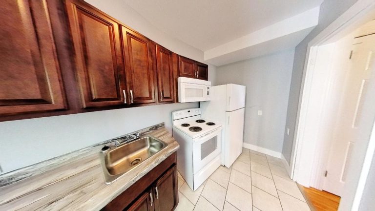 6461 Waegwoltic Avenue Apartment 3 02092022 121906