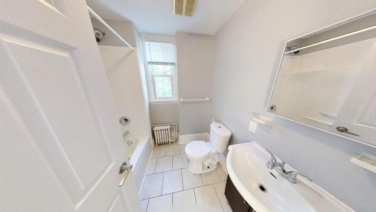 6461 Waegwoltic Avenue Apartment 3 02092022 121922