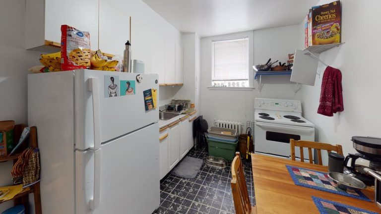6577 Bayers Road Kitchen