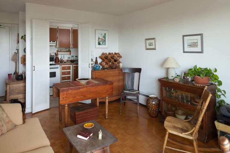 804 LIving Room 2