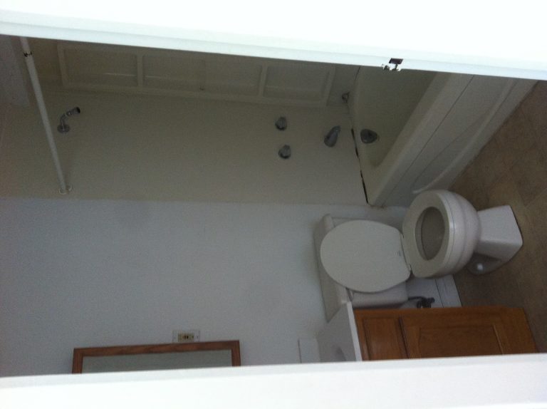 Bathroom 204
