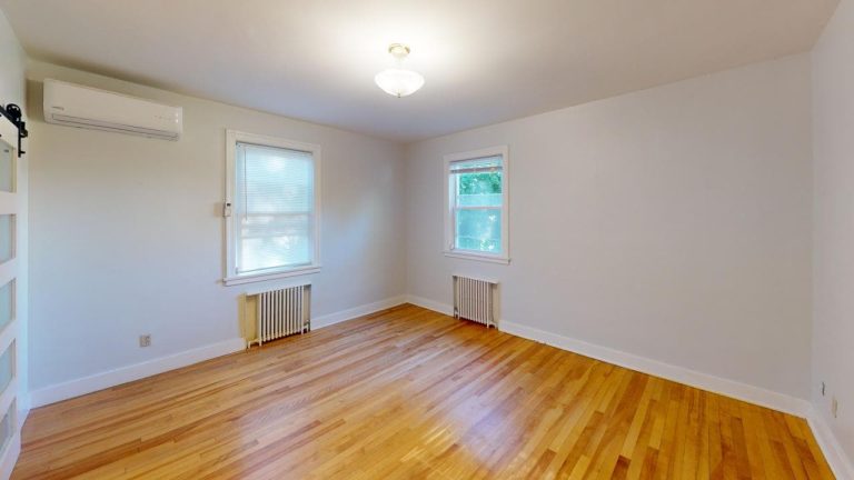 XvyXQYF6b72 Bedroom