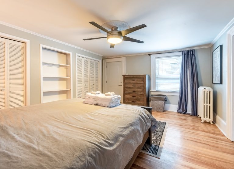 1122 S Park St 12