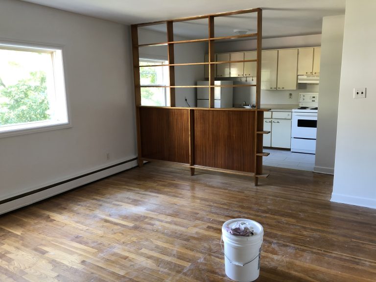6060 #6 Living Room